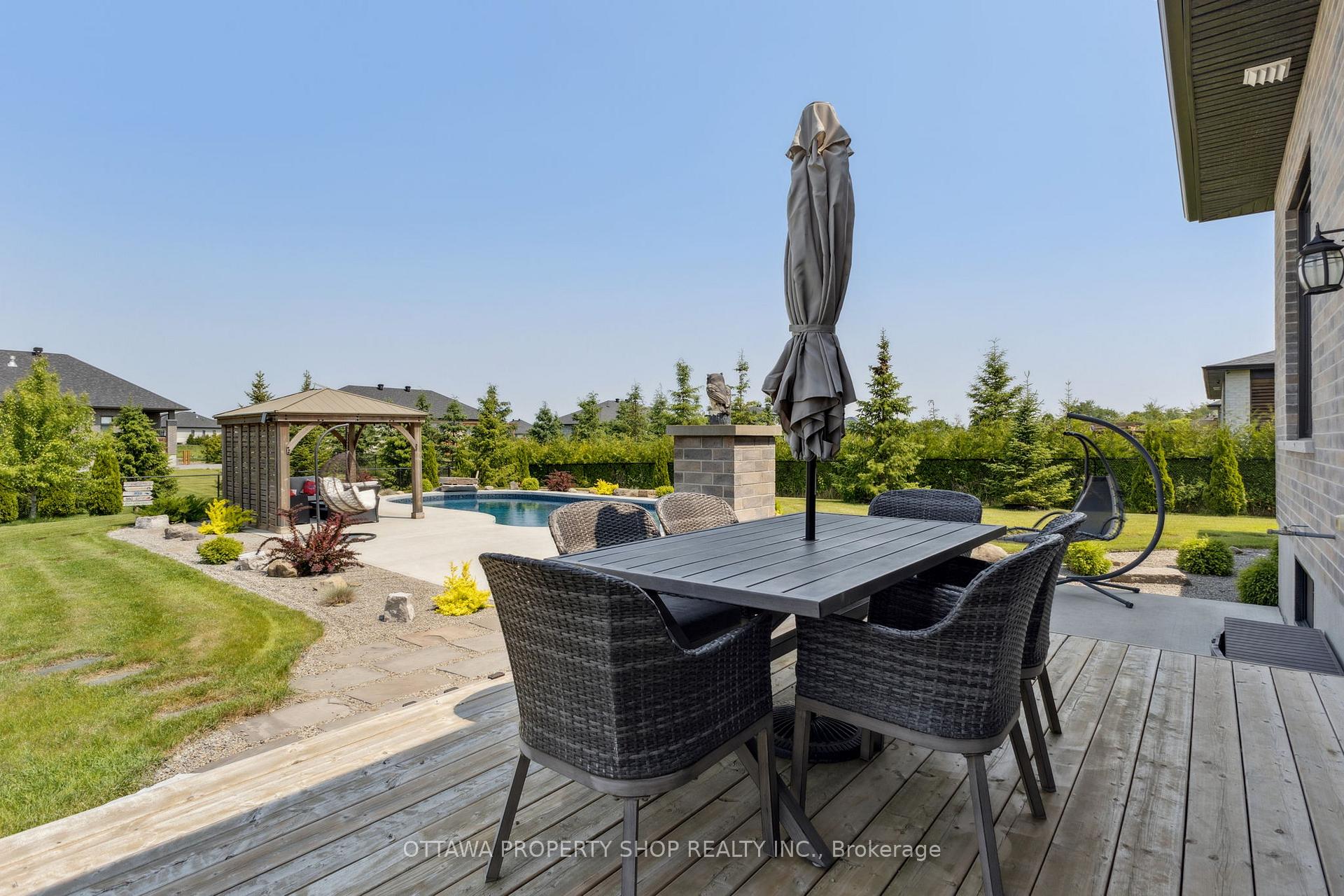 Photo 47 of 7085 Still Meadow Way, Ottawa, Greely — HOMEH