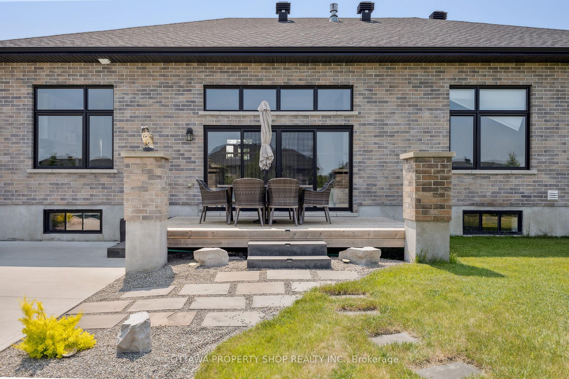 Photo 48 of 7085 Still Meadow Way, Ottawa, Greely — HOMEH