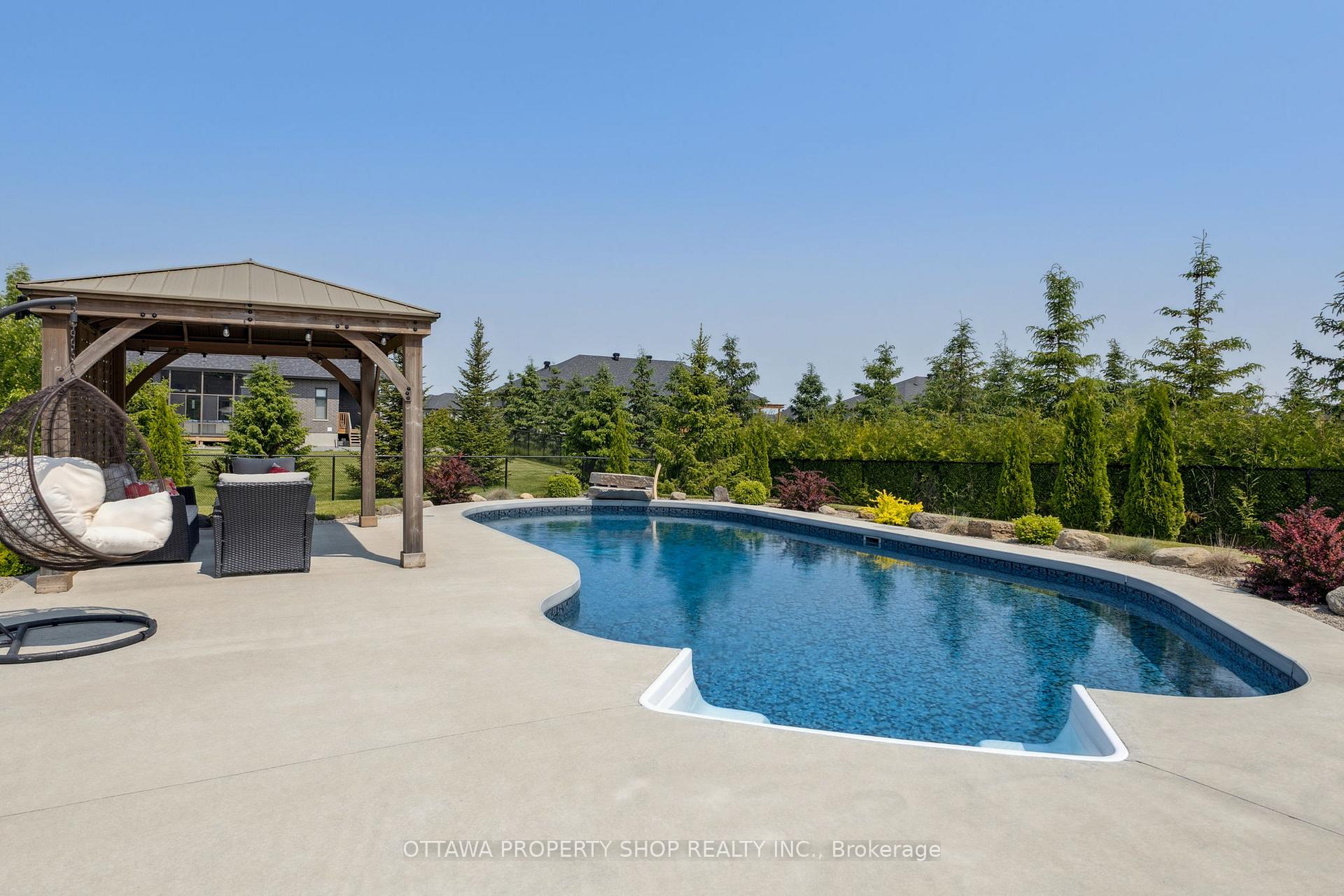 Photo 49 of 7085 Still Meadow Way, Ottawa, Greely — HOMEH
