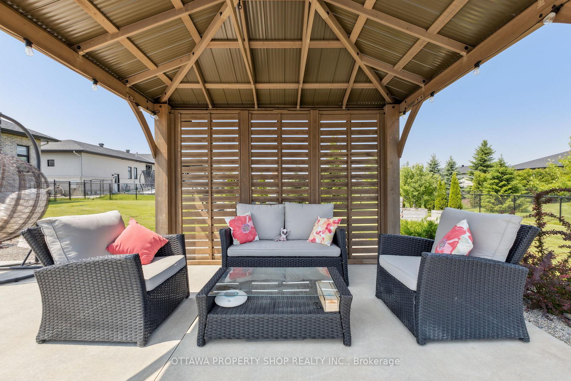 Photo 50 of 7085 Still Meadow Way, Ottawa, Greely — HOMEH