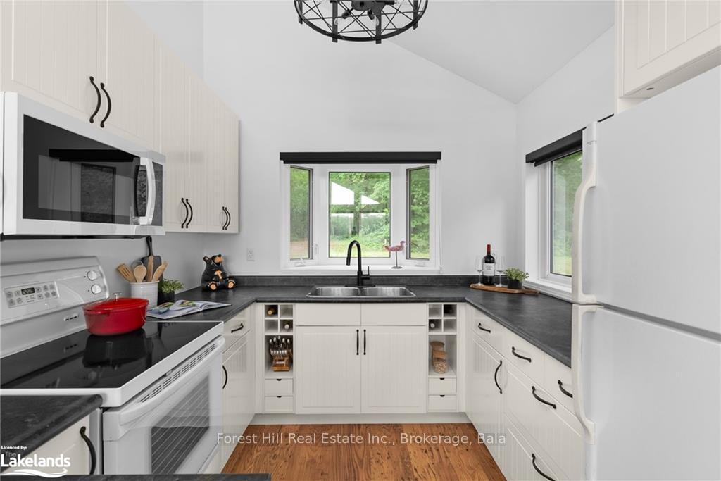 Photo 26 of 1265 Woodland Drive, Gravenhurst, Muskoka (S) — HOMEH