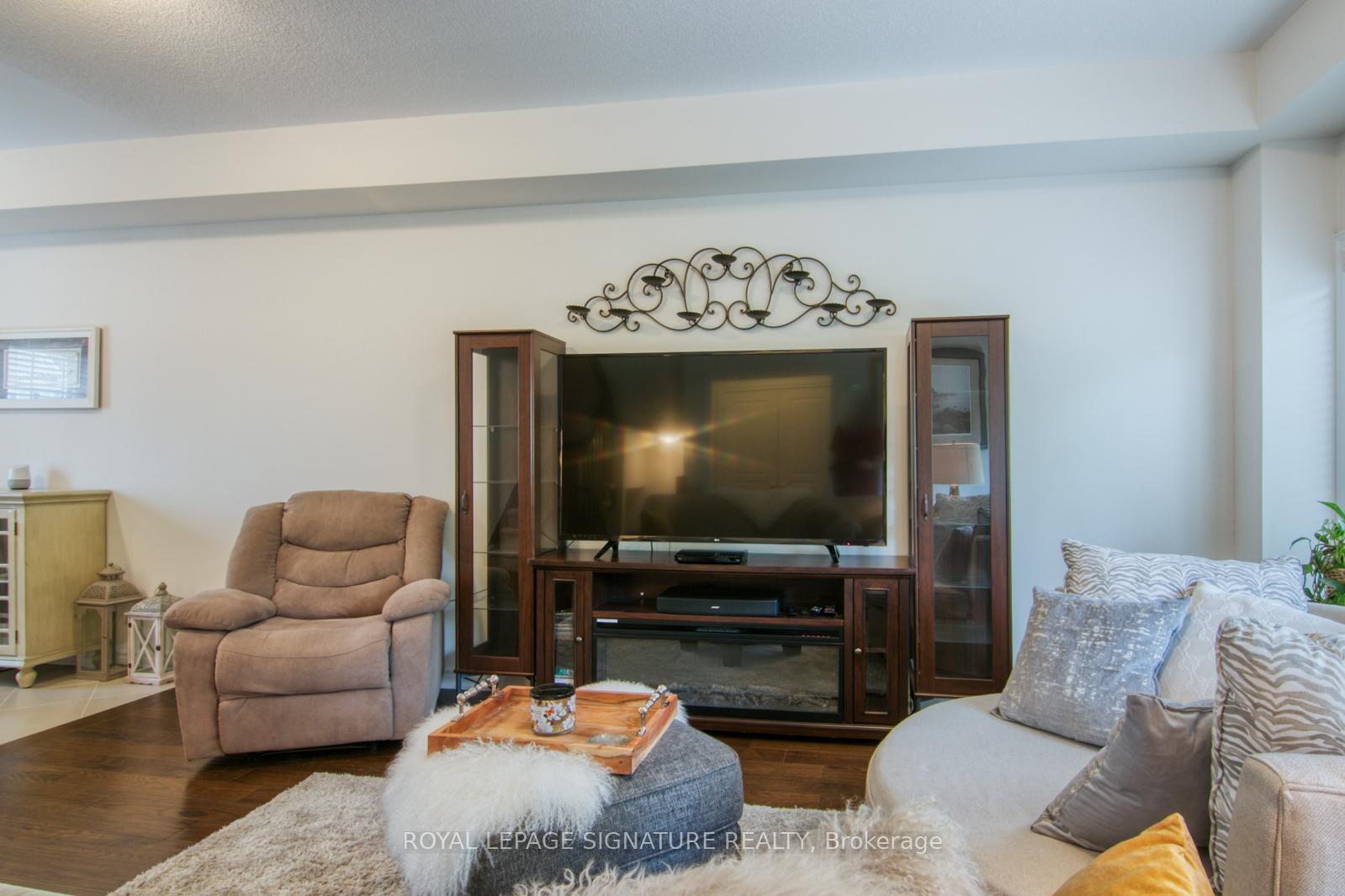 Photo 12 of Unit 56, 88 DeCorso Drive, Guelph, Kortright East — HOMEH
