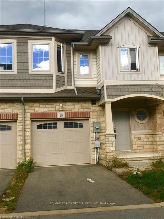 Front of Unit 13, 7 Lakelawn Road