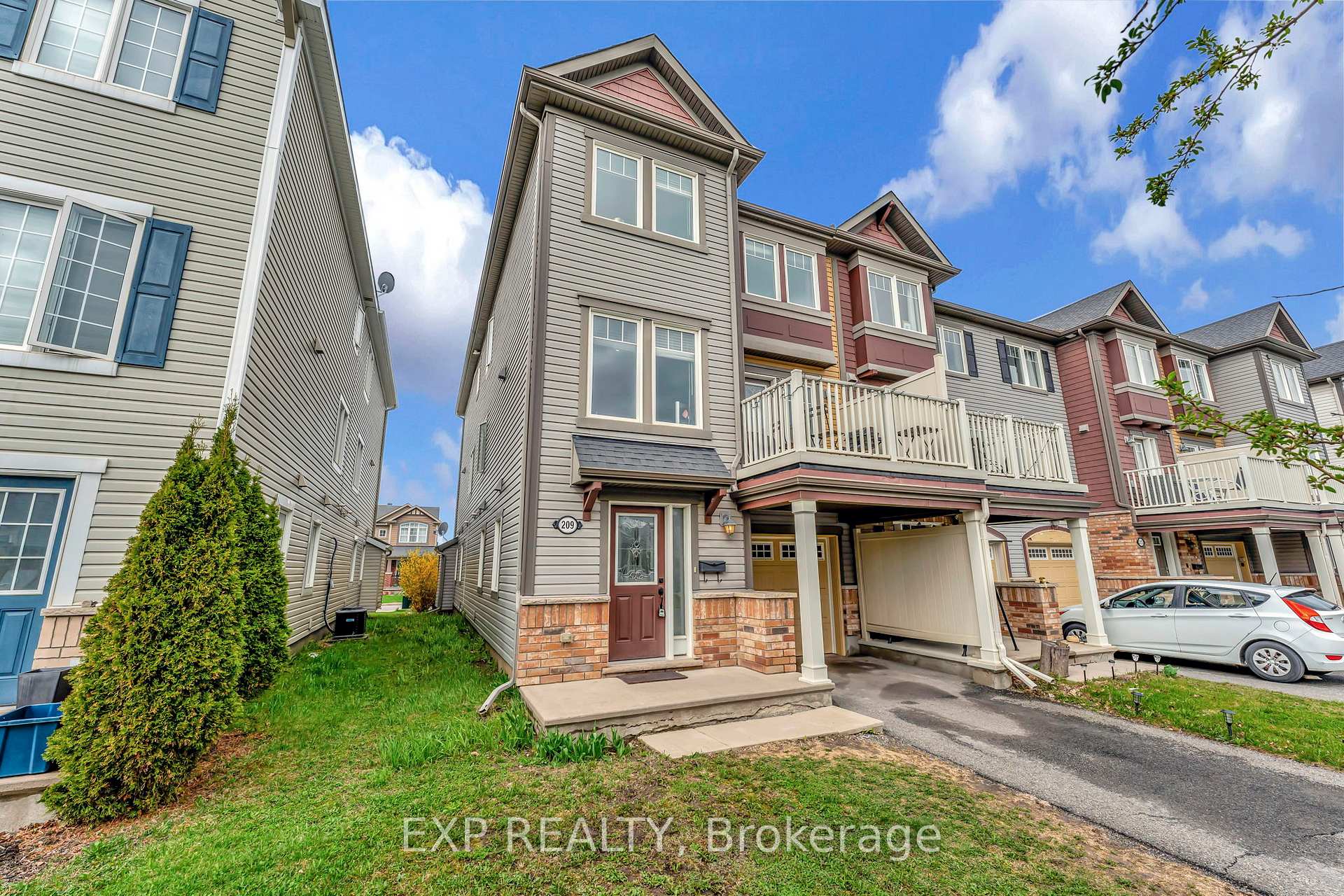 Photo 2 of 209 Andre Audet Avenue, Ottawa, Barrhaven - Half Moon Bay — HOMEH
