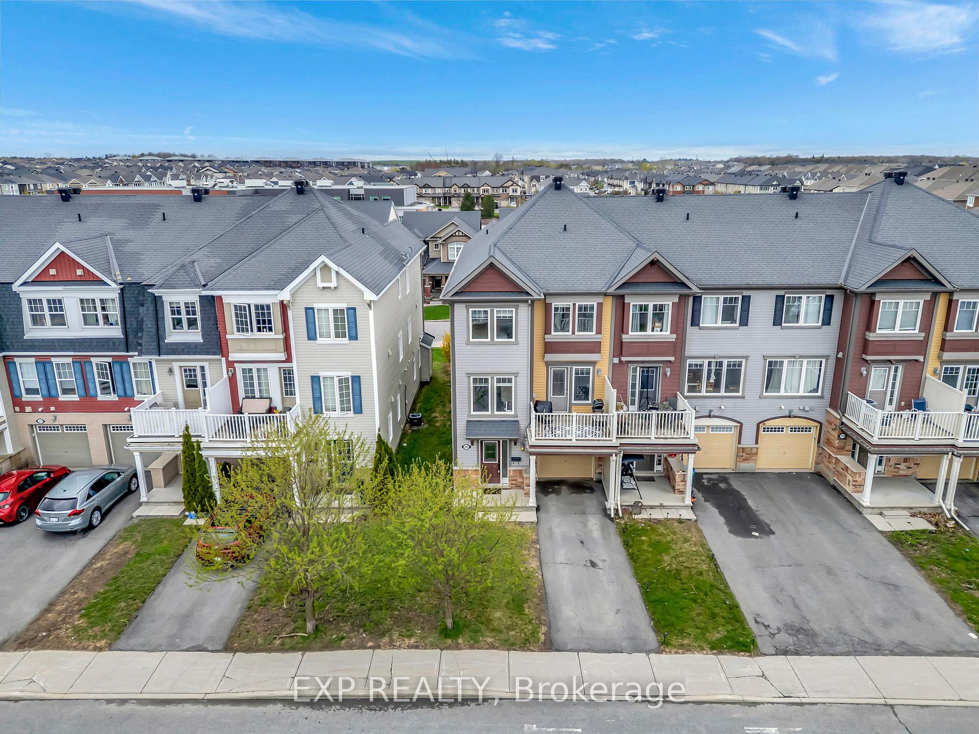 Photo 4 of 209 Andre Audet Avenue, Ottawa, Barrhaven - Half Moon Bay — HOMEH