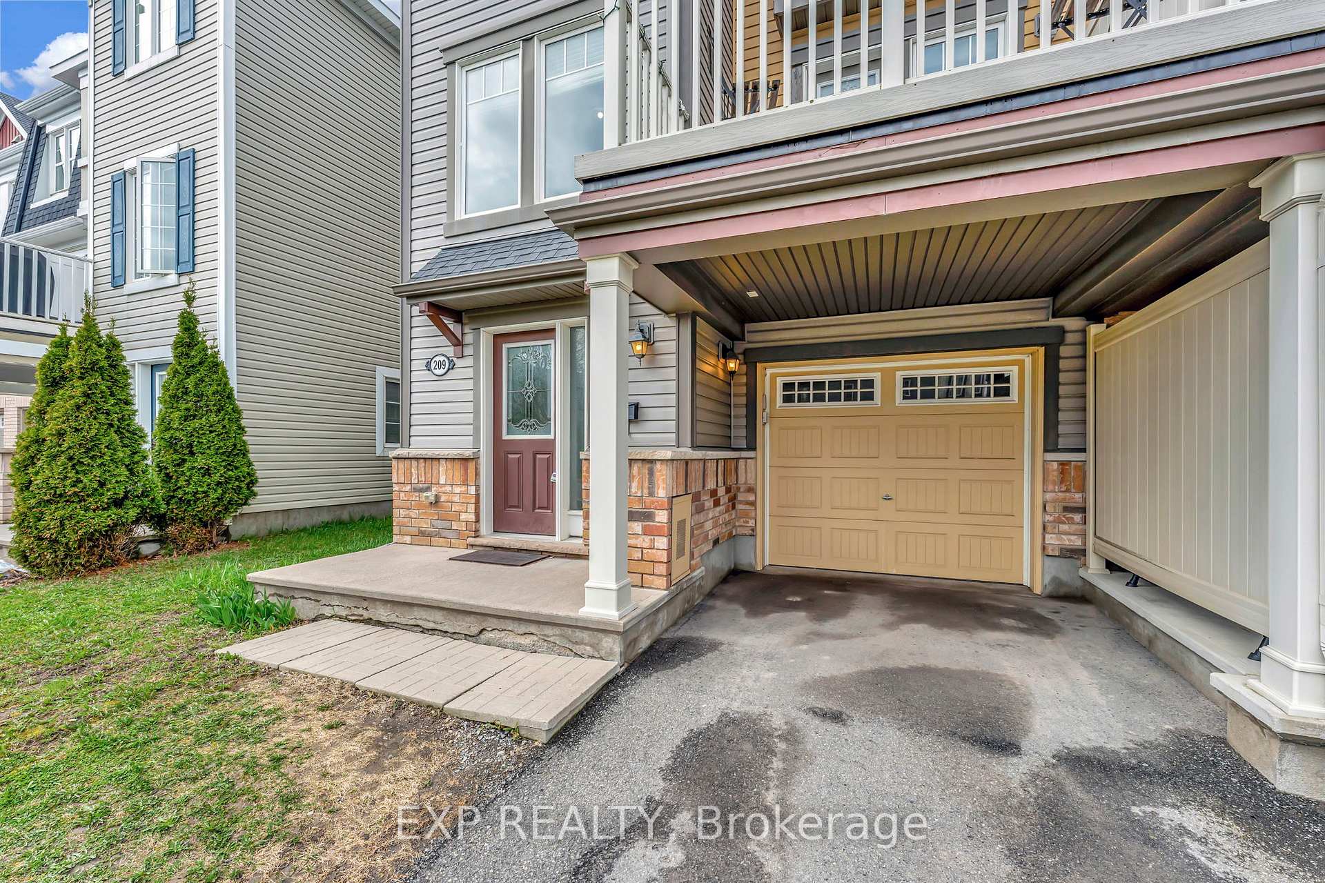 Photo 5 of 209 Andre Audet Avenue, Ottawa, Barrhaven - Half Moon Bay — HOMEH
