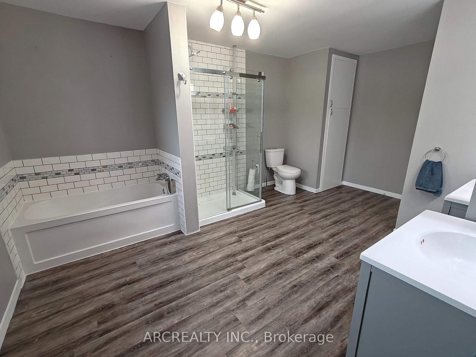 Photo 16 of 8342 Rowan Drive, Ottawa, Metcalfe — HOMEH