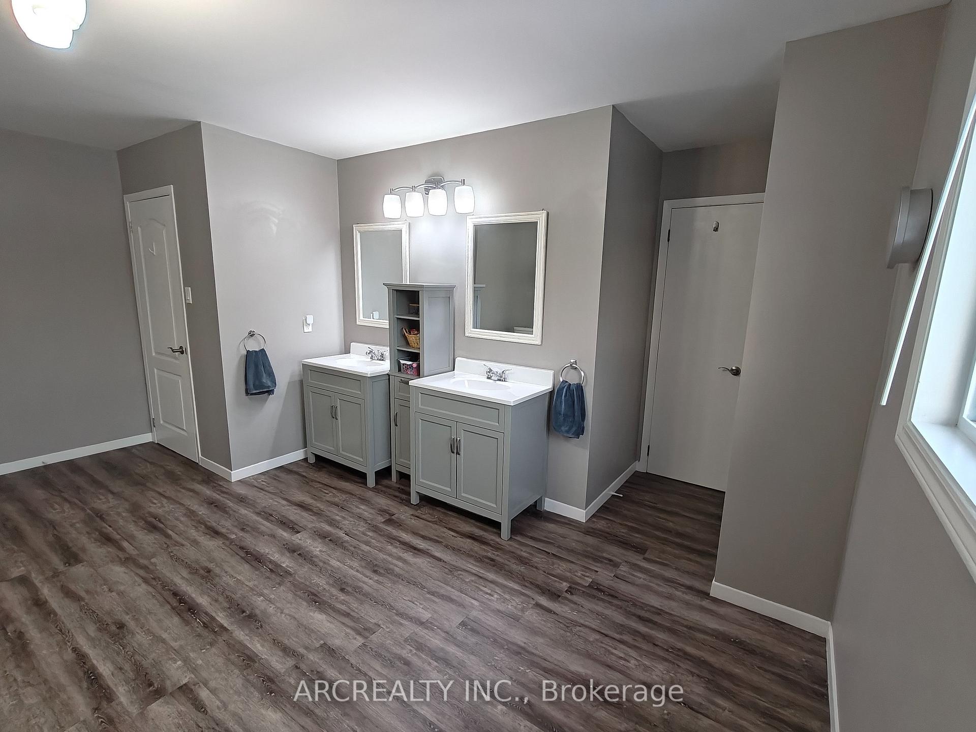 Photo 17 of 8342 Rowan Drive, Ottawa, Metcalfe — HOMEH