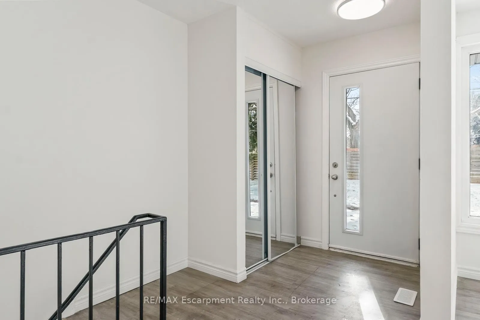 Photo 3 of Unit 512, 270 Montmorency Drive, Hamilton, Red Hill — HOMEH