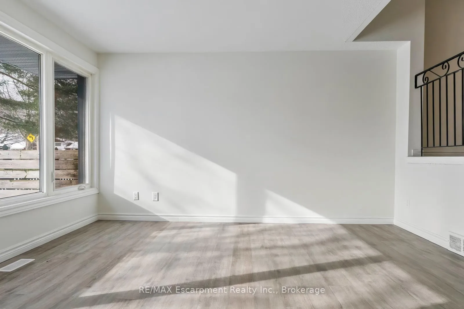 Photo 4 of Unit 512, 270 Montmorency Drive, Hamilton, Red Hill — HOMEH
