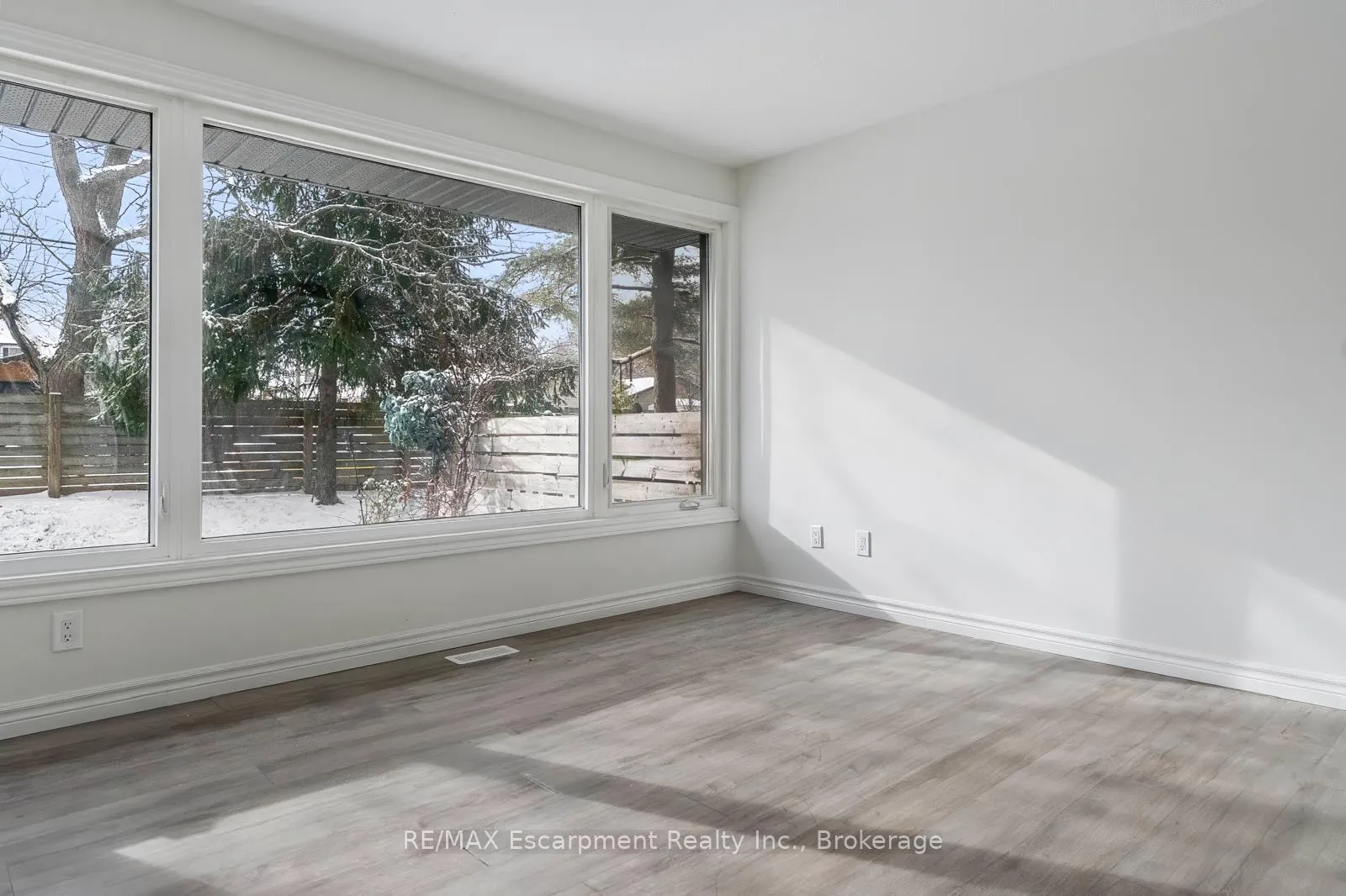 Photo 5 of Unit 512, 270 Montmorency Drive, Hamilton, Red Hill — HOMEH
