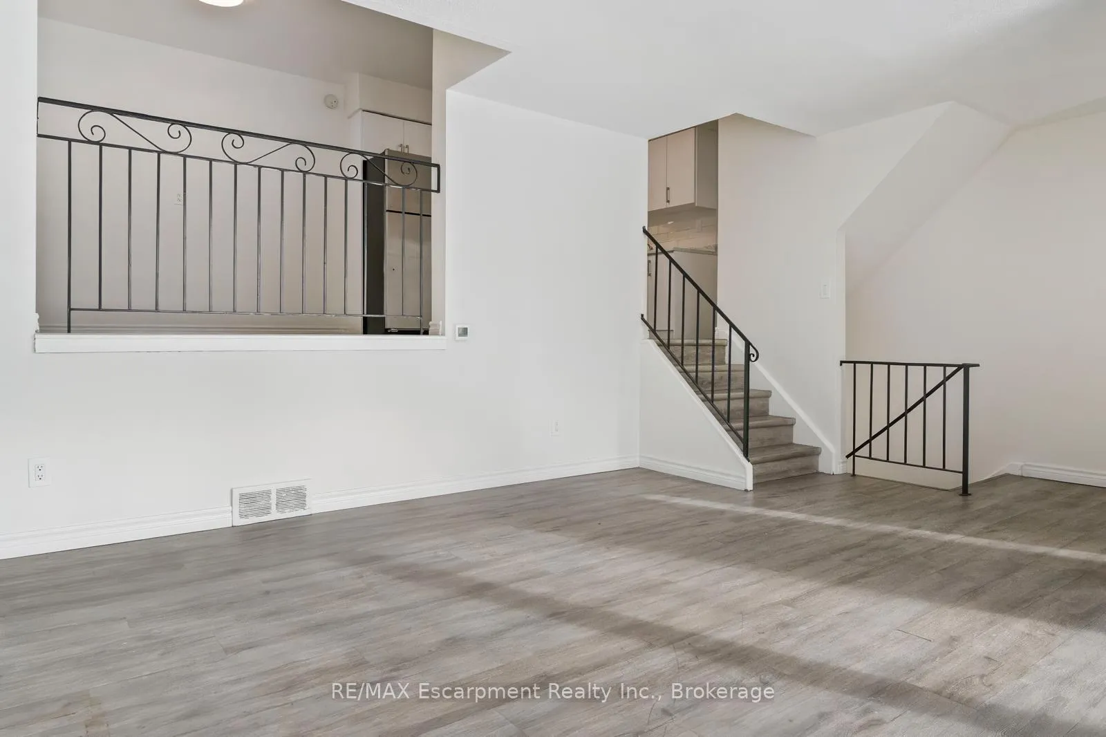 Photo 8 of Unit 512, 270 Montmorency Drive, Hamilton, Red Hill — HOMEH