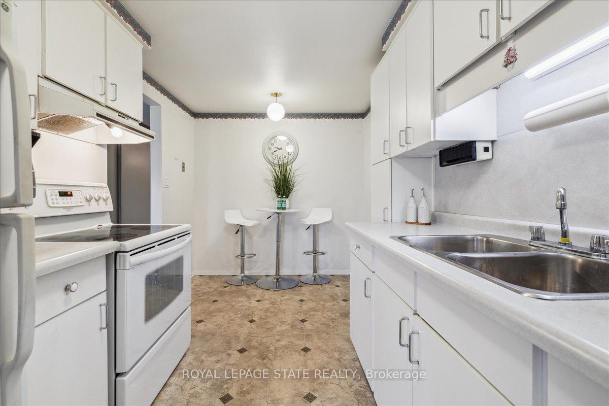 Photo 17 of 4 Glengrove Avenue, Grimsby, Grimsby Beach — HOMEH