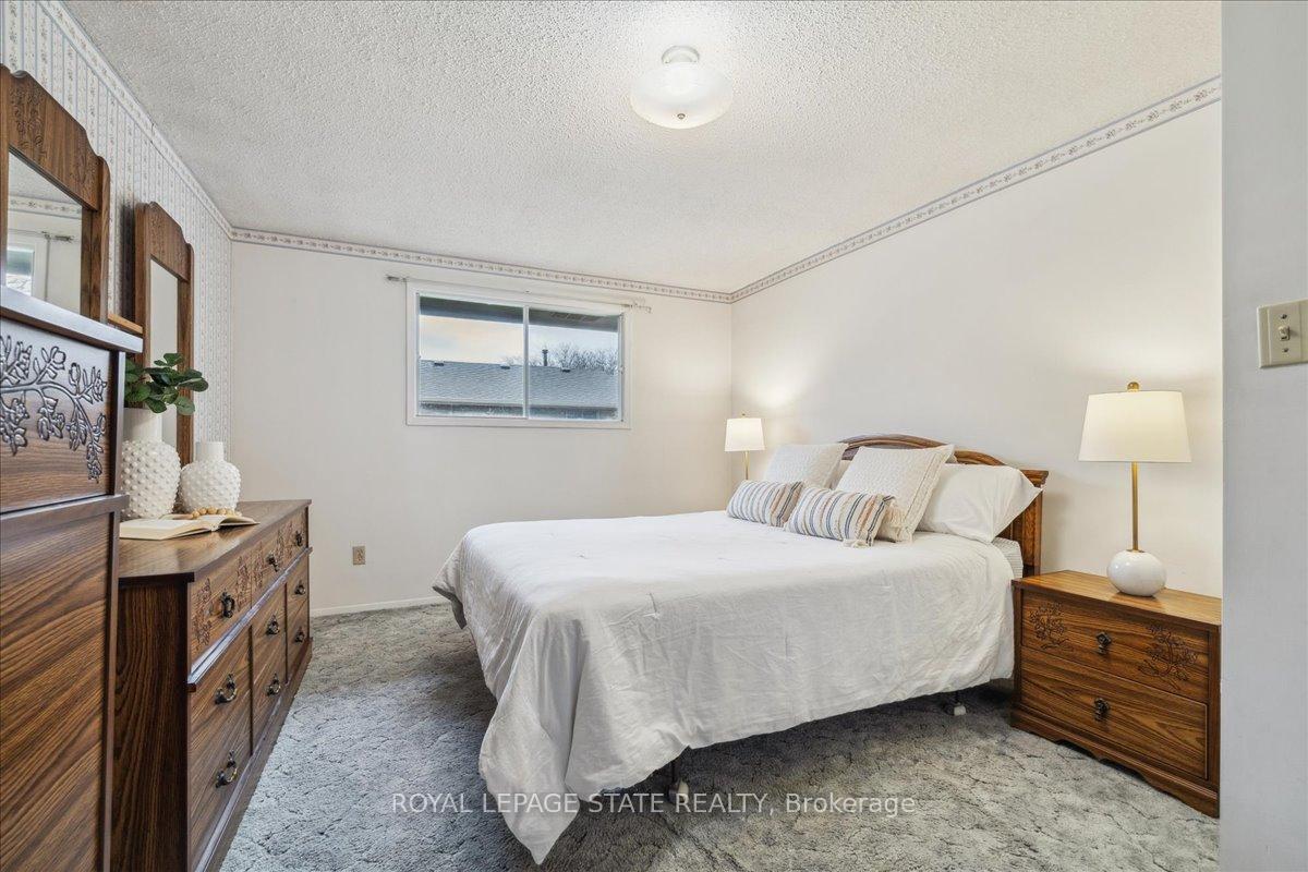 Photo 22 of 4 Glengrove Avenue, Grimsby, Grimsby Beach — HOMEH