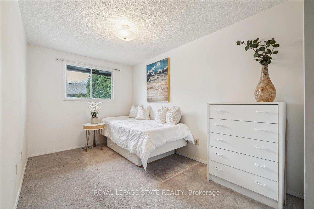 Photo 25 of 4 Glengrove Avenue, Grimsby, Grimsby Beach — HOMEH