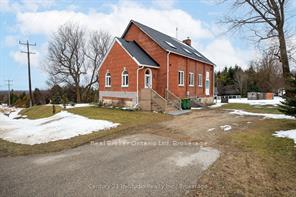 Front of 773773 Highway 10