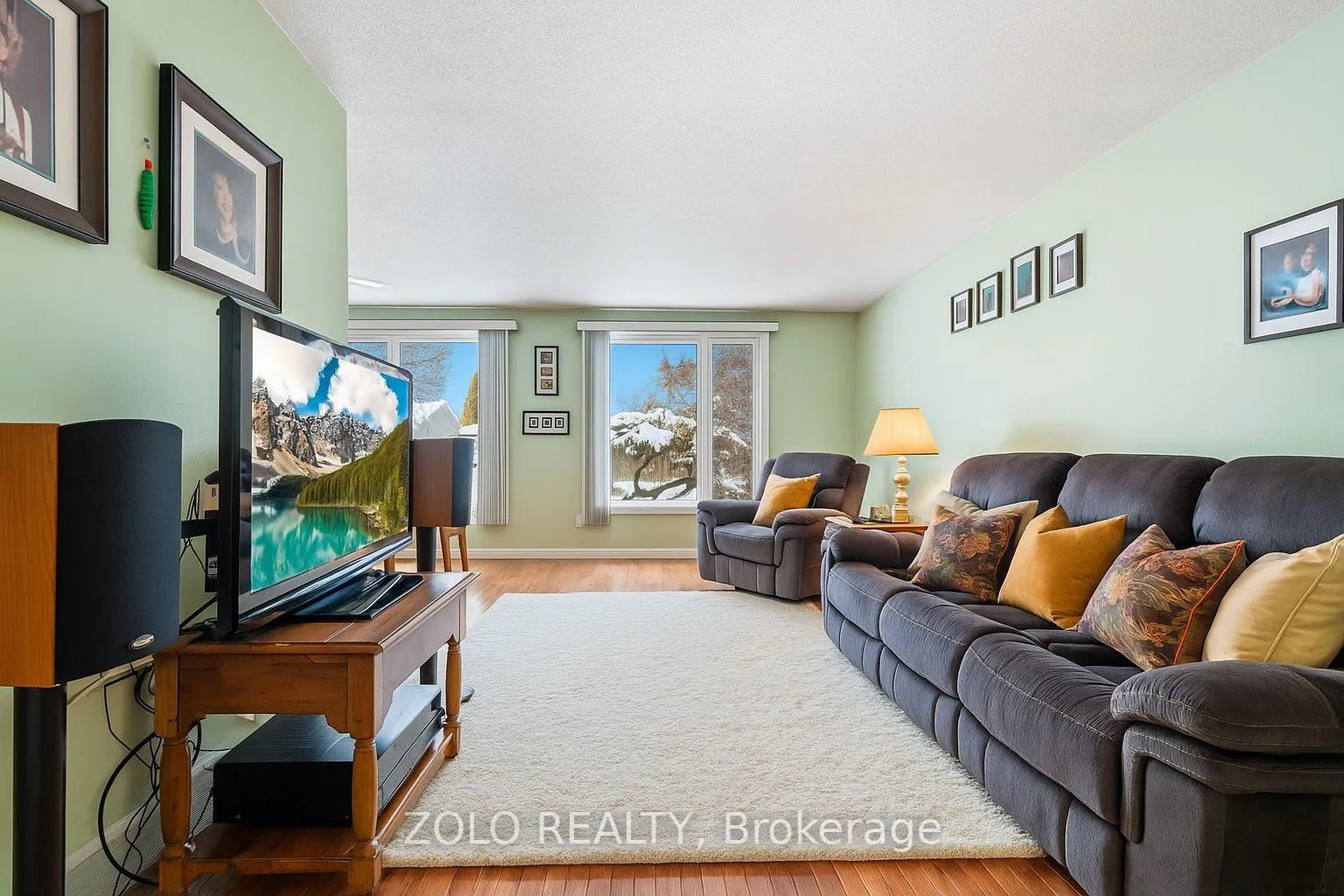 Photo 10 of 199 Wendover Drive, Hamilton, Fessenden — HOMEH