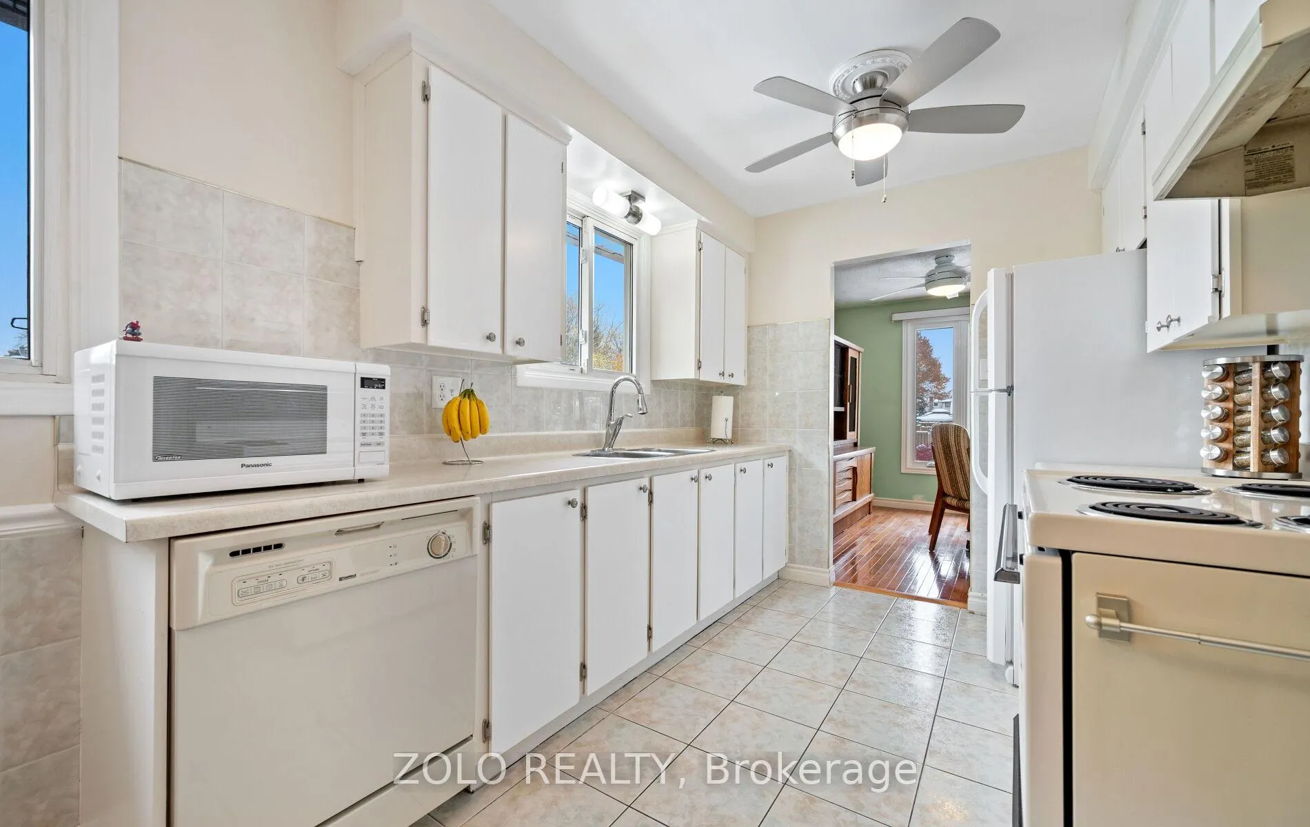 Photo 16 of 199 Wendover Drive, Hamilton, Fessenden — HOMEH