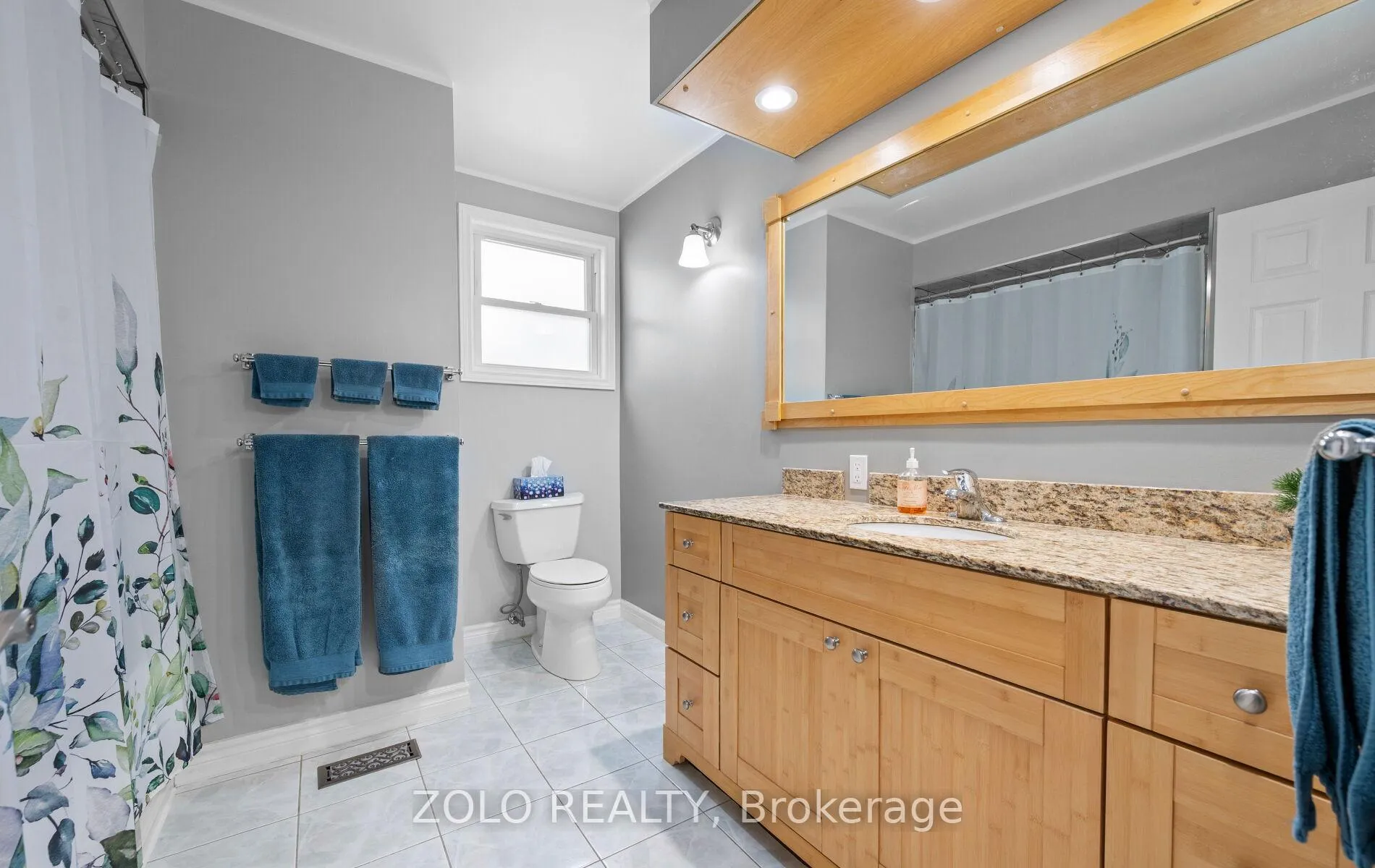 Photo 25 of 199 Wendover Drive, Hamilton, Fessenden — HOMEH