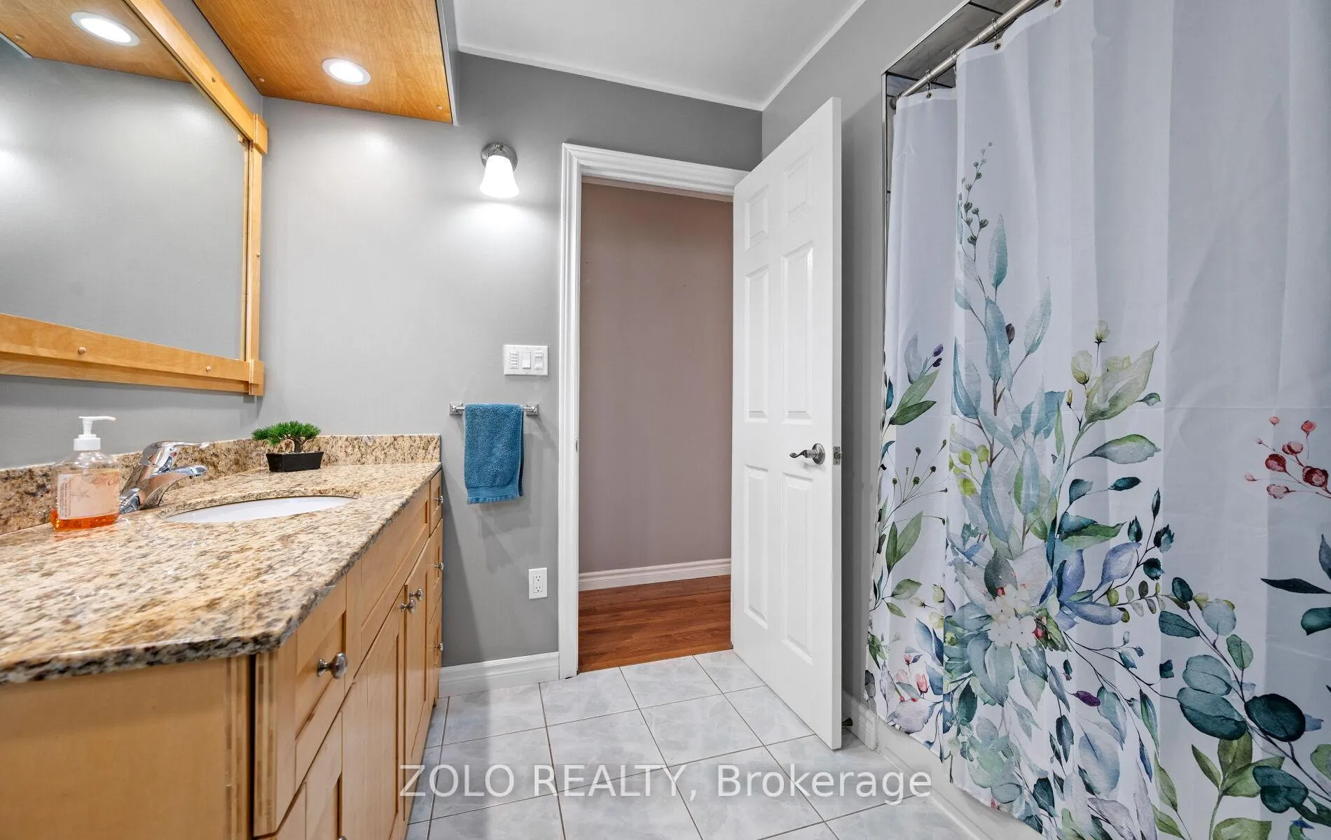 Photo 26 of 199 Wendover Drive, Hamilton, Fessenden — HOMEH