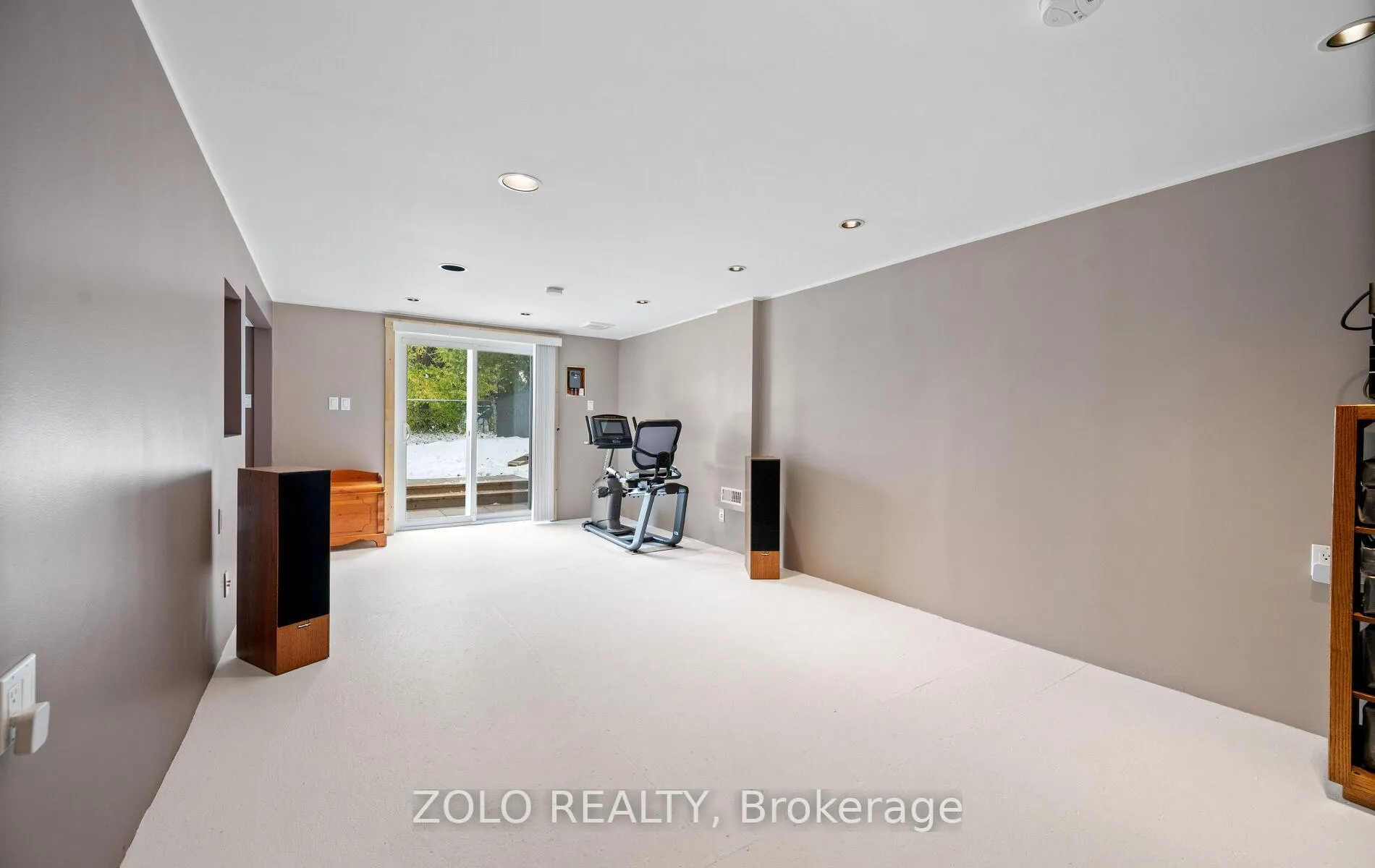 Photo 28 of 199 Wendover Drive, Hamilton, Fessenden — HOMEH