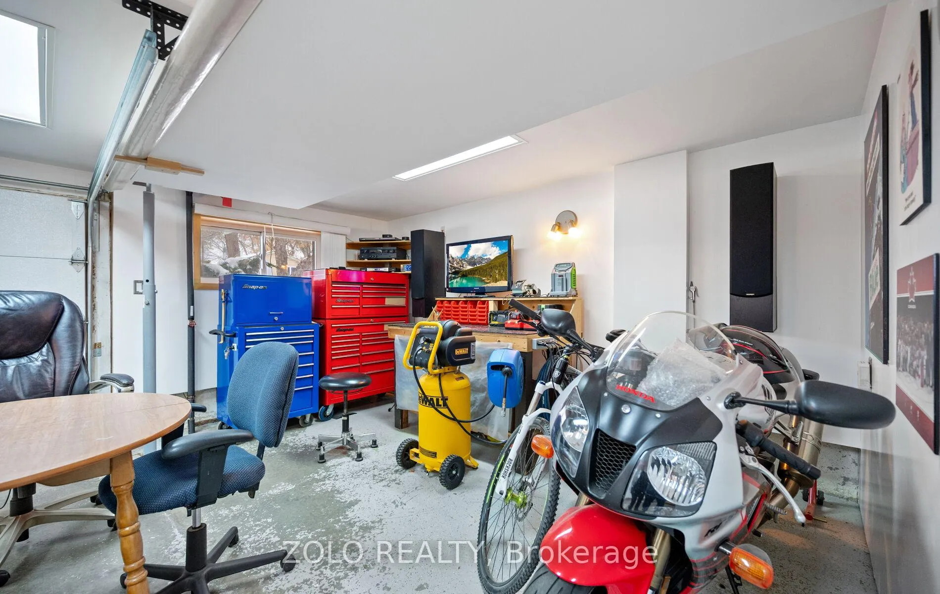 Photo 34 of 199 Wendover Drive, Hamilton, Fessenden — HOMEH