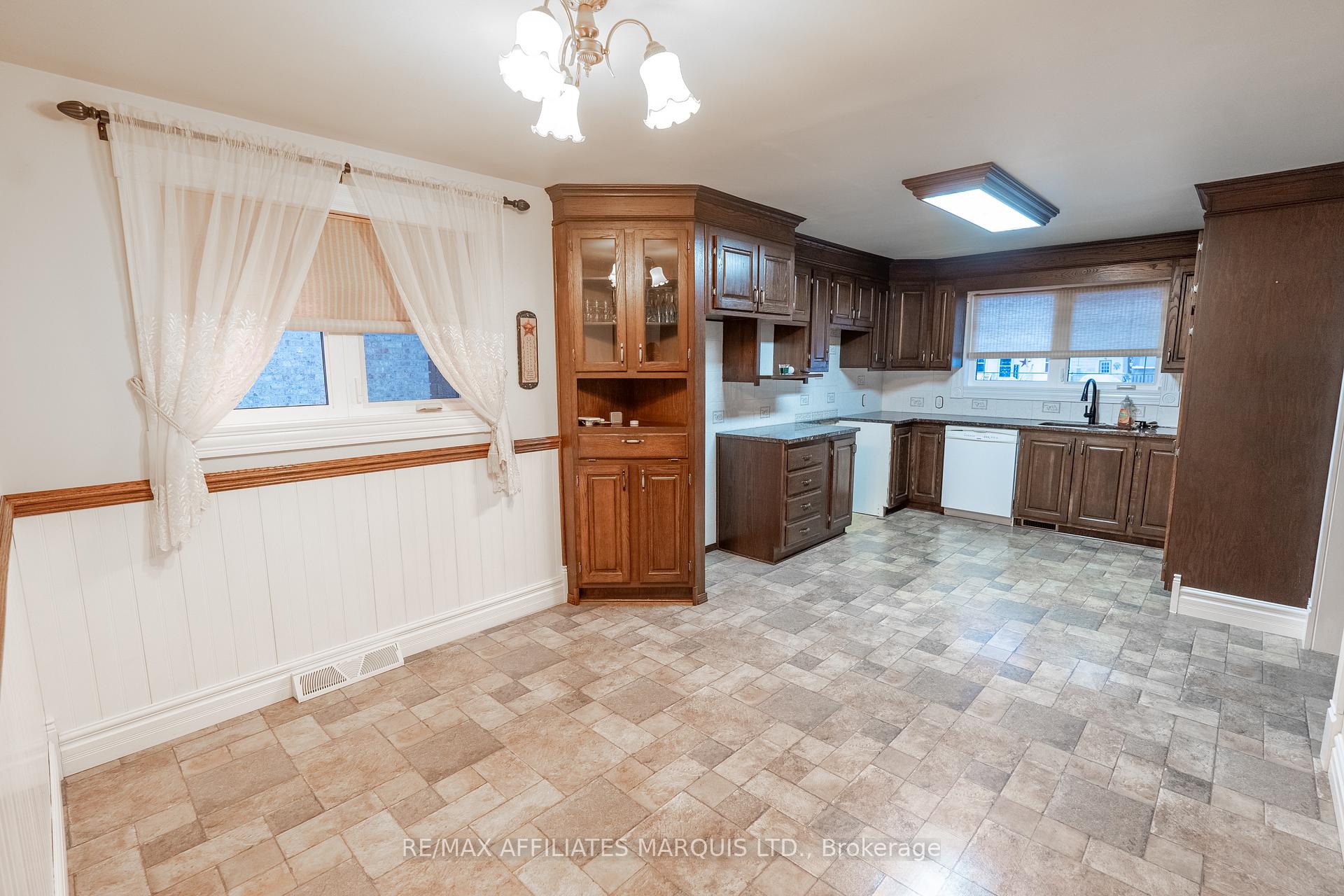 Photo 10 of 1406 First Street E, Cornwall — HOMEH
