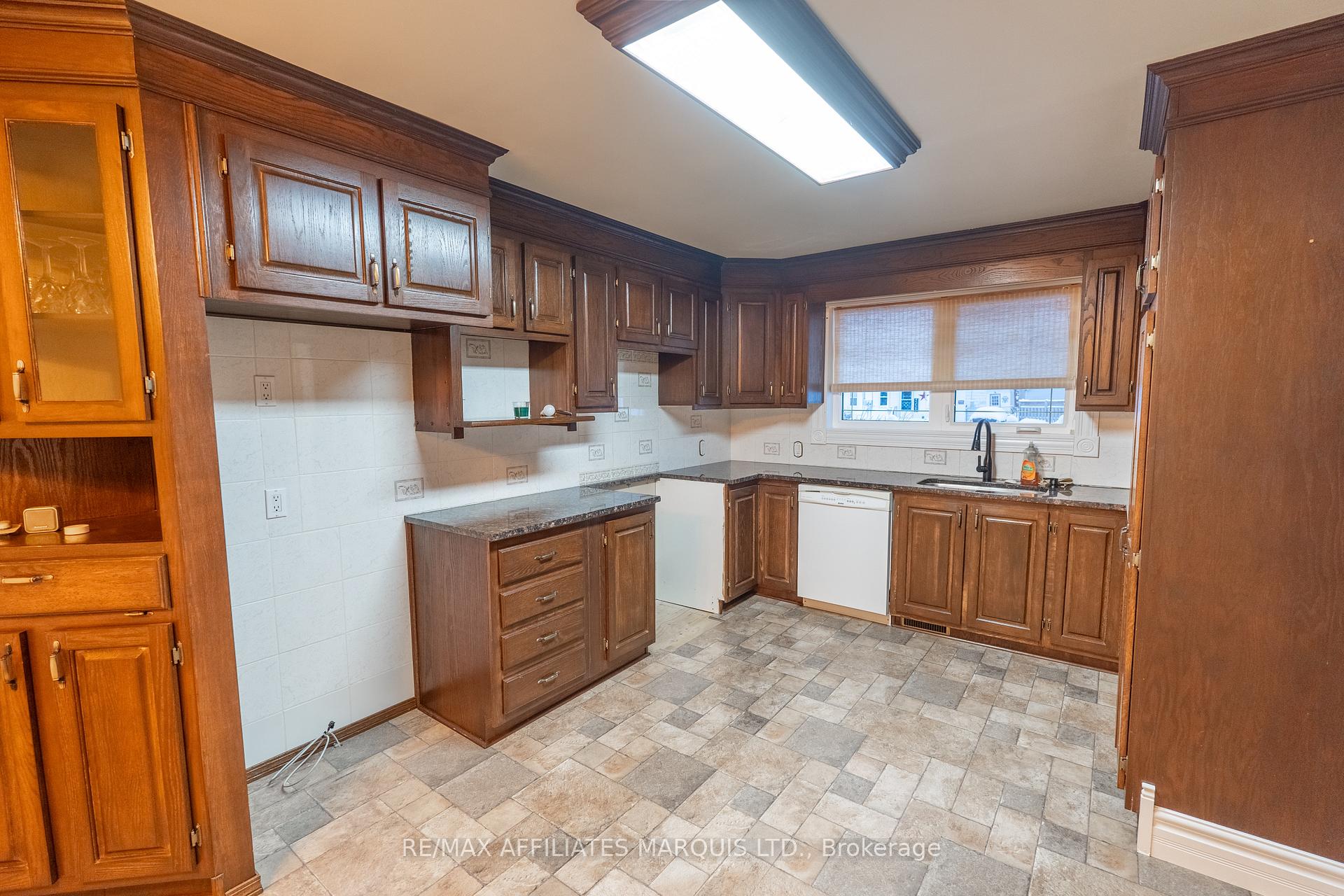 Photo 11 of 1406 First Street E, Cornwall — HOMEH