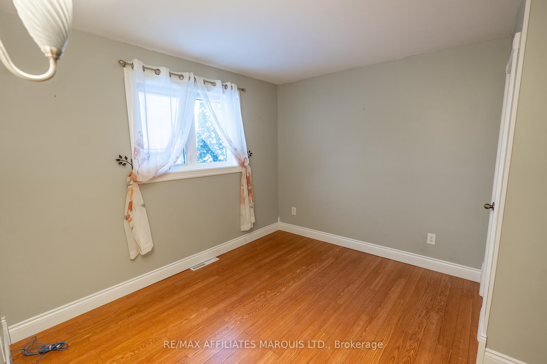 Photo 17 of 1406 First Street E, Cornwall — HOMEH