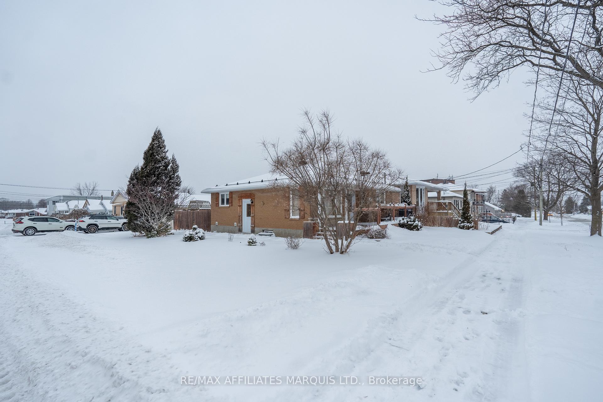 Photo 36 of 1406 First Street E, Cornwall — HOMEH