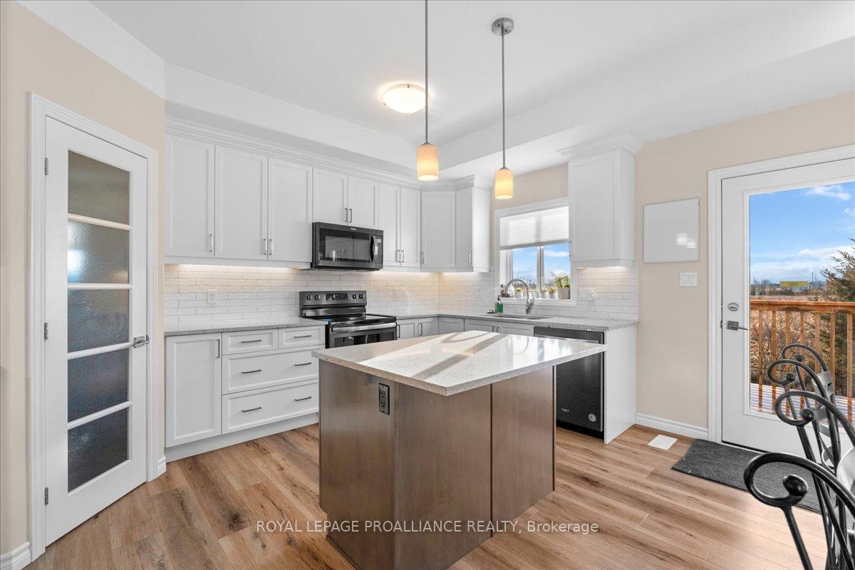Photo 9 of 60 Redwood Drive, Belleville, Thurlow Ward — HOMEH