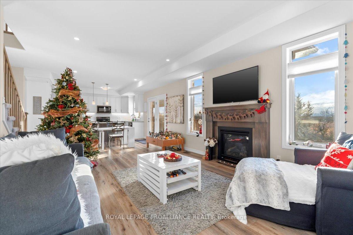 Photo 16 of 60 Redwood Drive, Belleville, Thurlow Ward — HOMEH