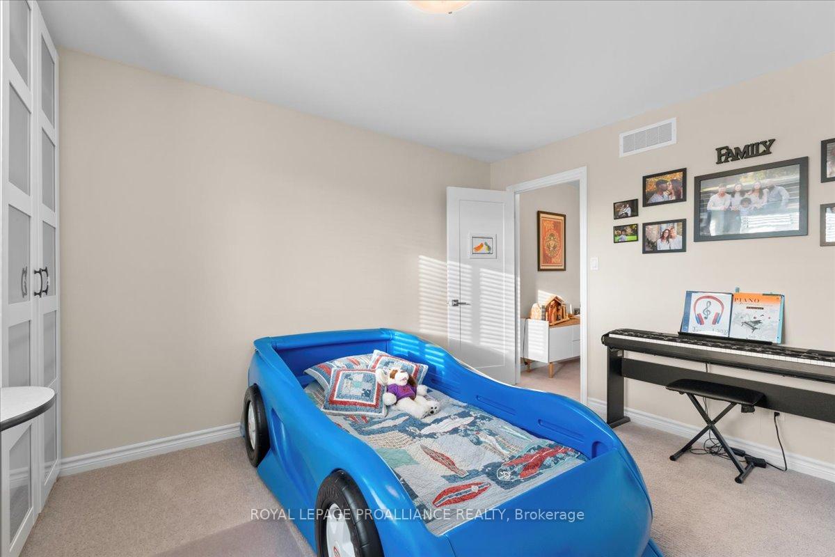 Photo 19 of 60 Redwood Drive, Belleville, Thurlow Ward — HOMEH