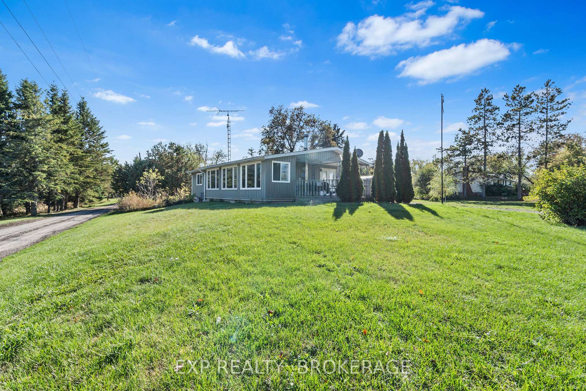 Photo 2 of 5425 Petworth Road, Frontenac, Frontenac South — HOMEH