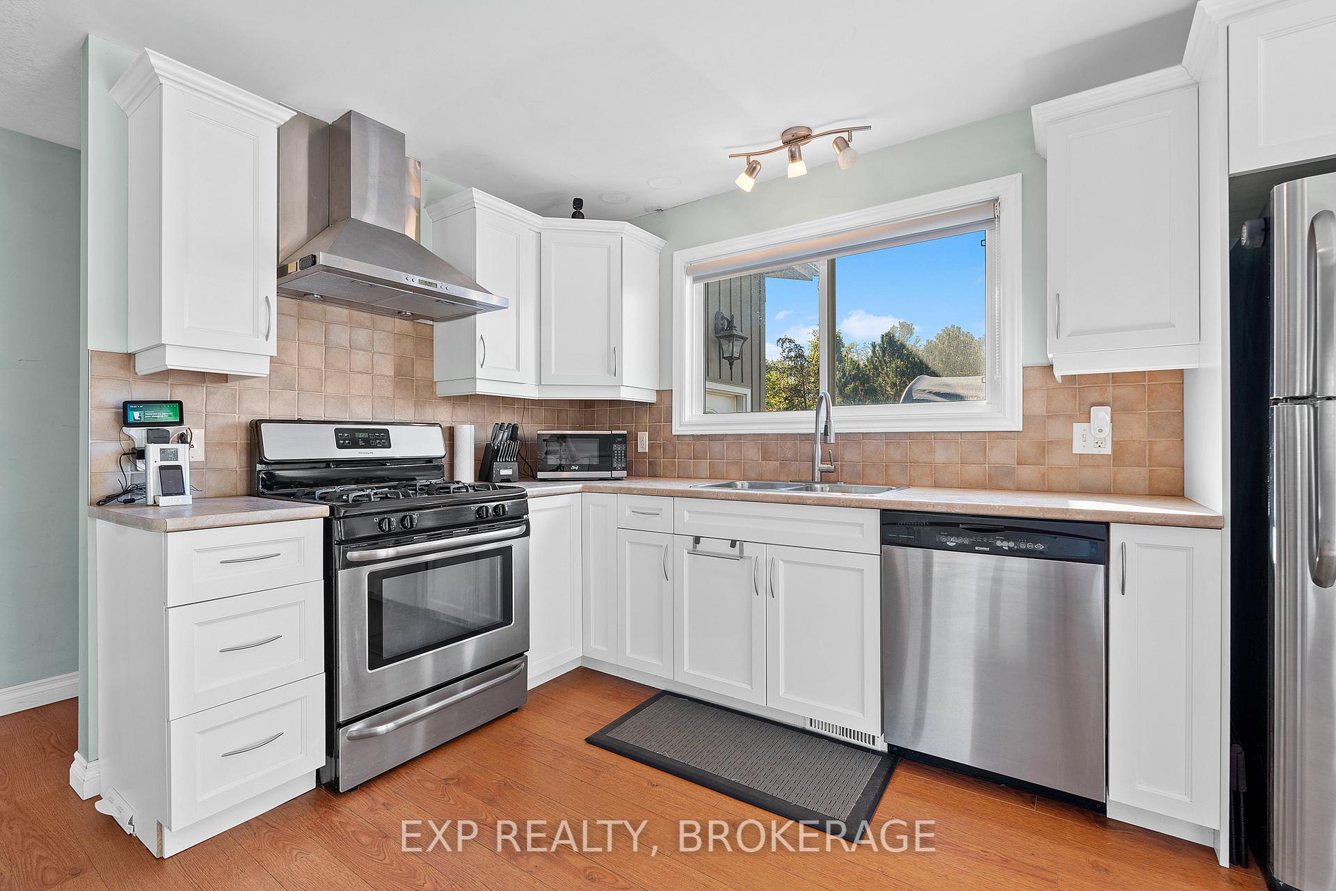 Photo 11 of 5425 Petworth Road, Frontenac, Frontenac South — HOMEH