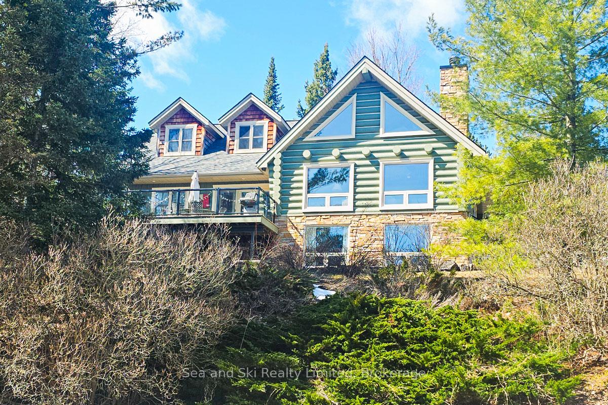 Front of 124 Amik Court