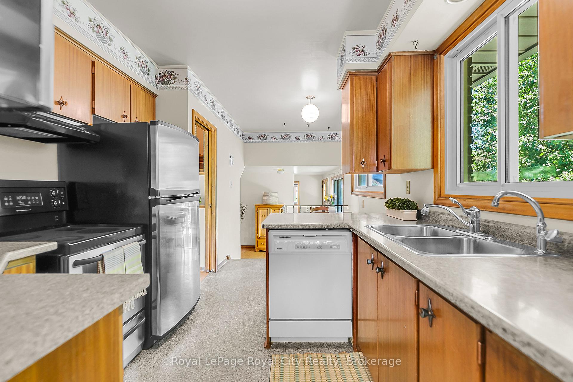 Photo 11 of 3 Tamarack Place, Guelph, General Hospital — HOMEH
