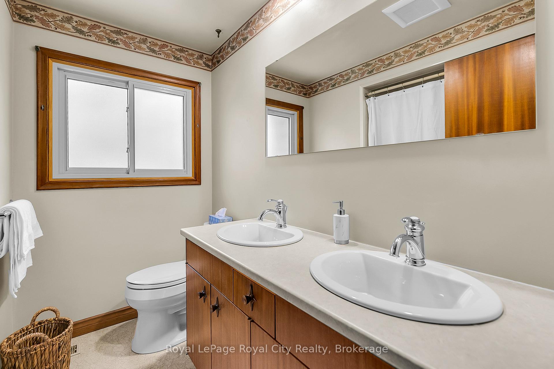 Photo 23 of 3 Tamarack Place, Guelph, General Hospital — HOMEH