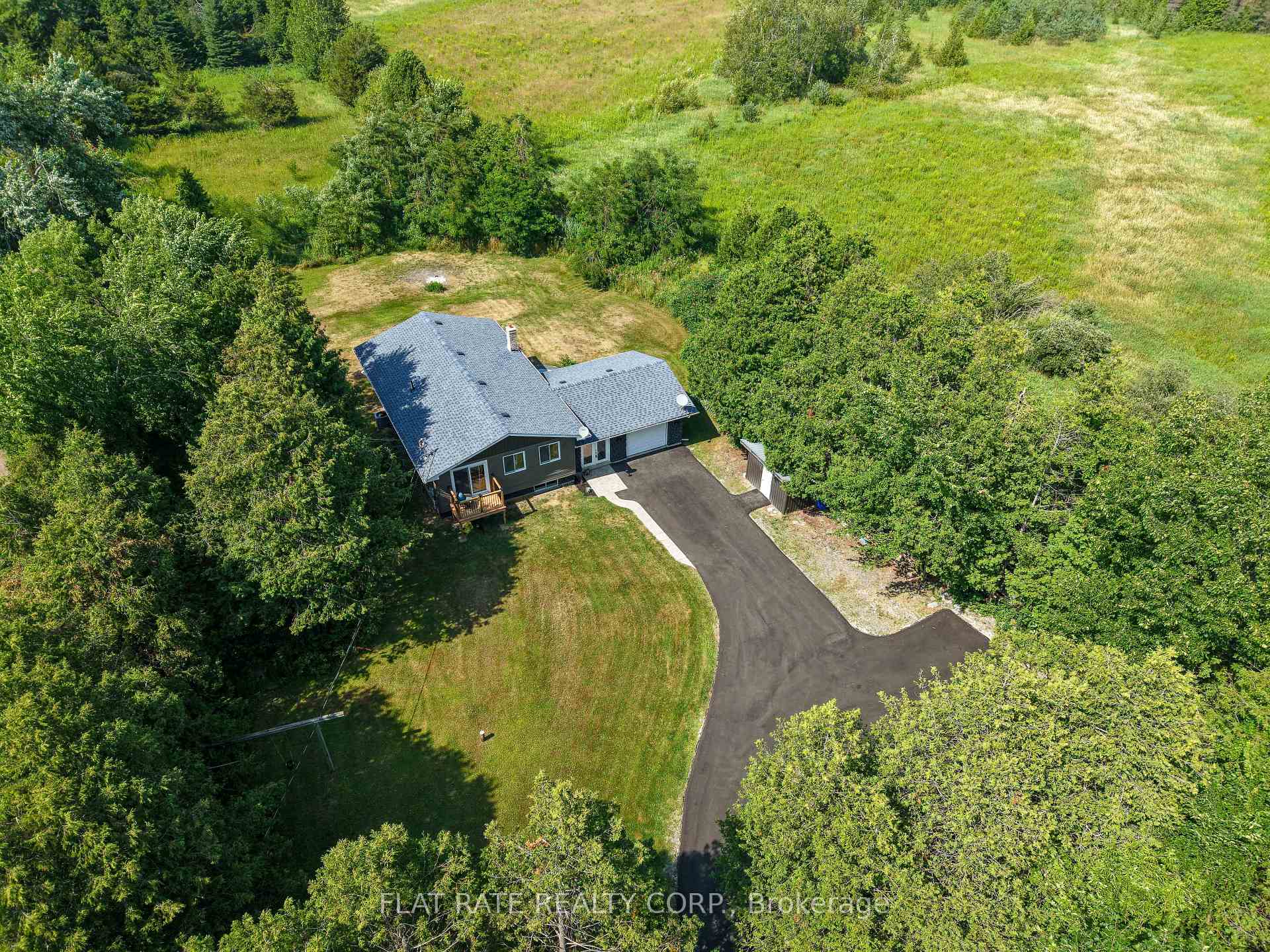 Photo 12 of 400 Douglas Road, Douro-Dummer — HOMEH