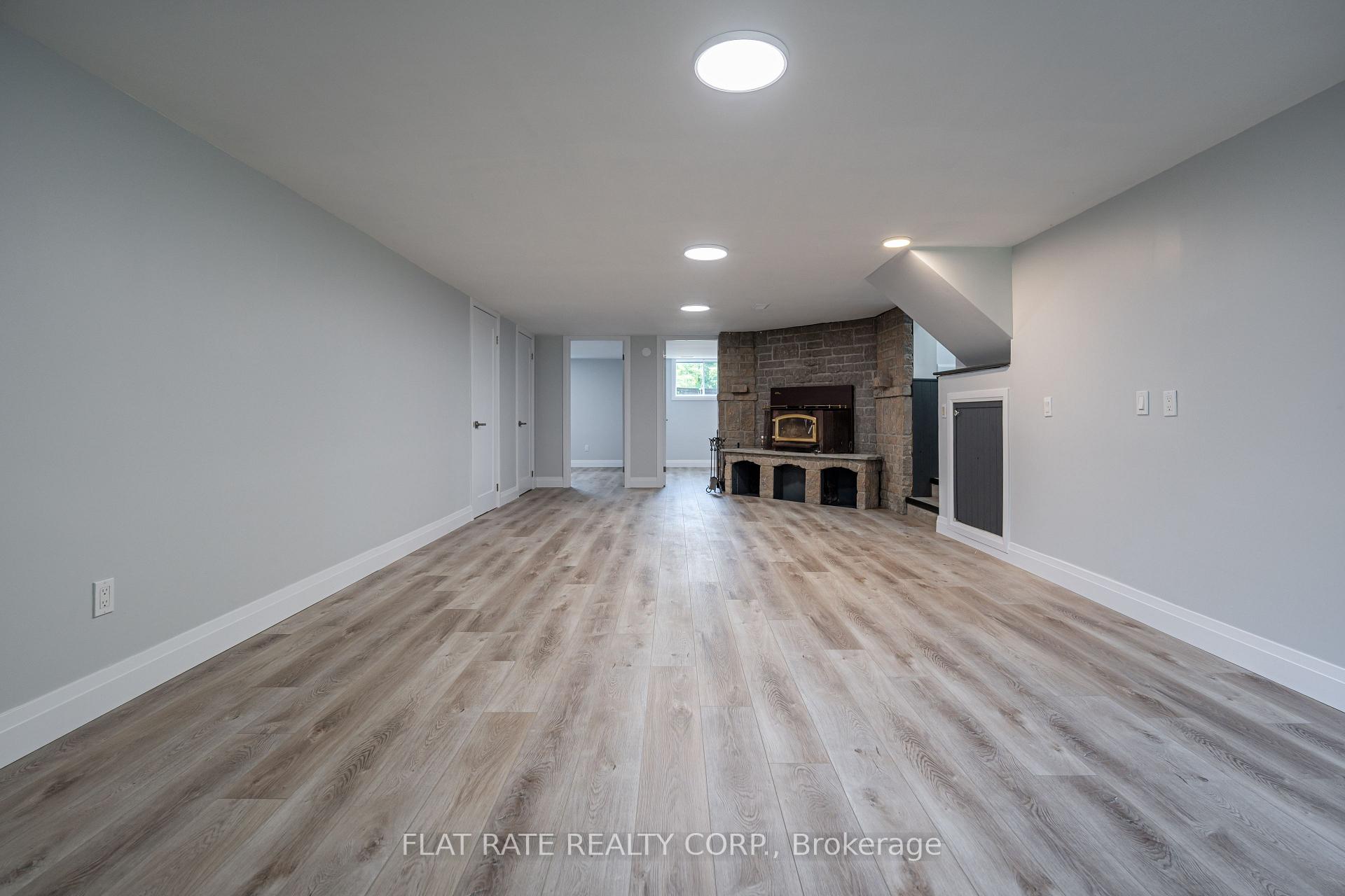 Photo 18 of 400 Douglas Road, Douro-Dummer — HOMEH