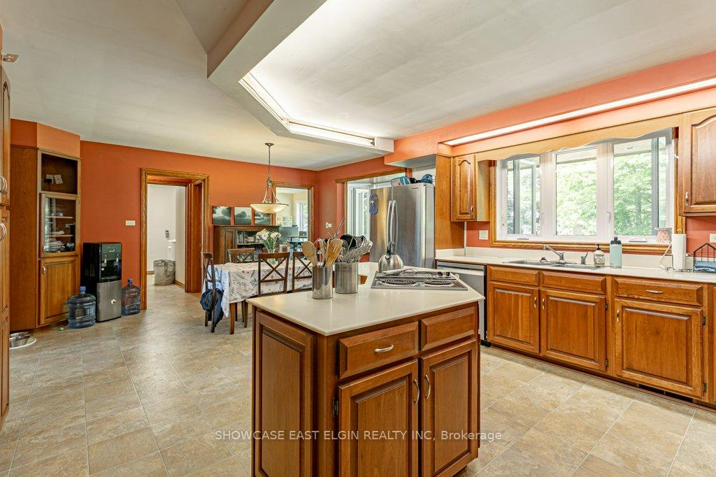 Photo 9 of 8709 Springfield Road, Malahide, Rural Malahide — HOMEH