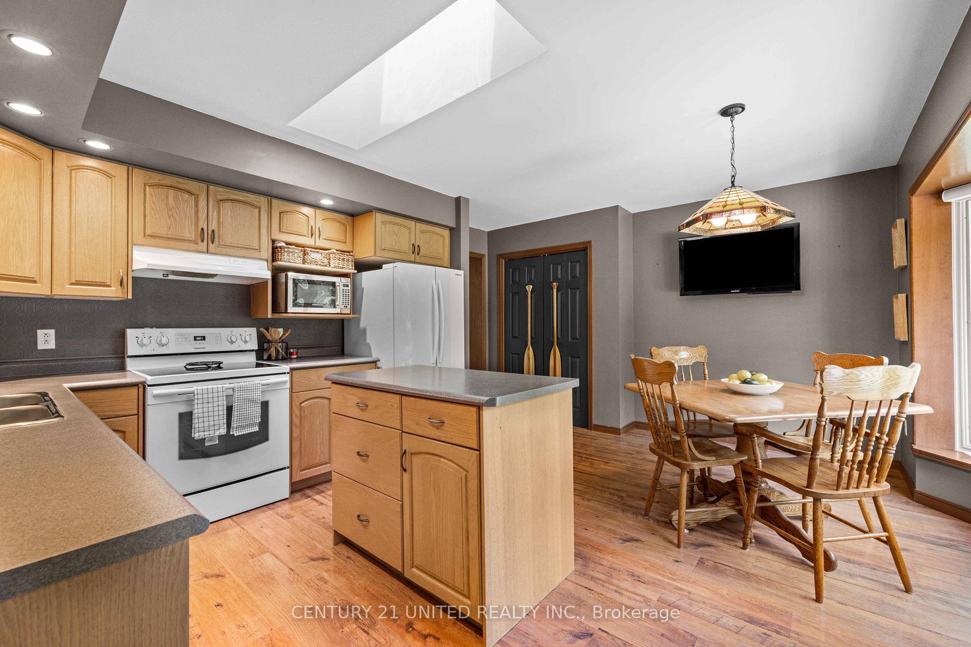 Photo 4 of 2021 Camp Line Road, Douro-Dummer — HOMEH