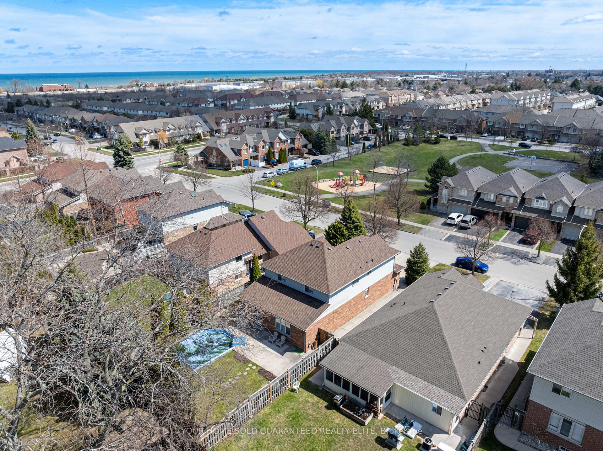 Photo 2 of 12 Aspen Drive, Grimsby, Grimsby West — HOMEH