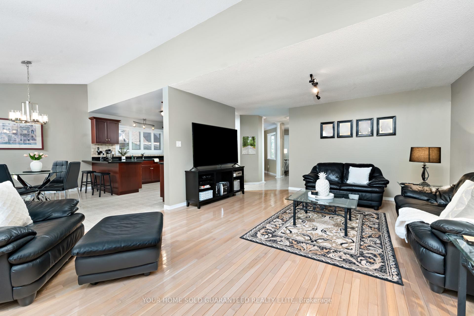 Photo 5 of 12 Aspen Drive, Grimsby, Grimsby West — HOMEH