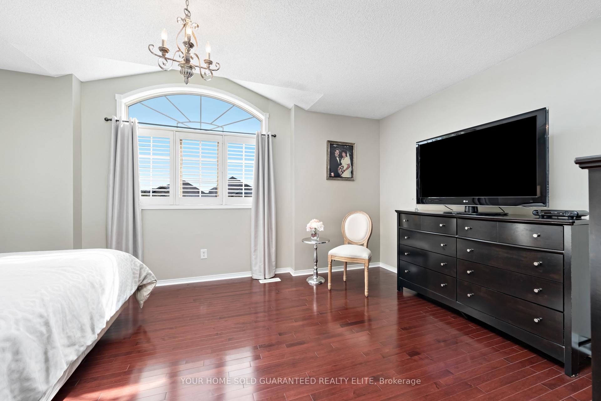 Photo 11 of 12 Aspen Drive, Grimsby, Grimsby West — HOMEH