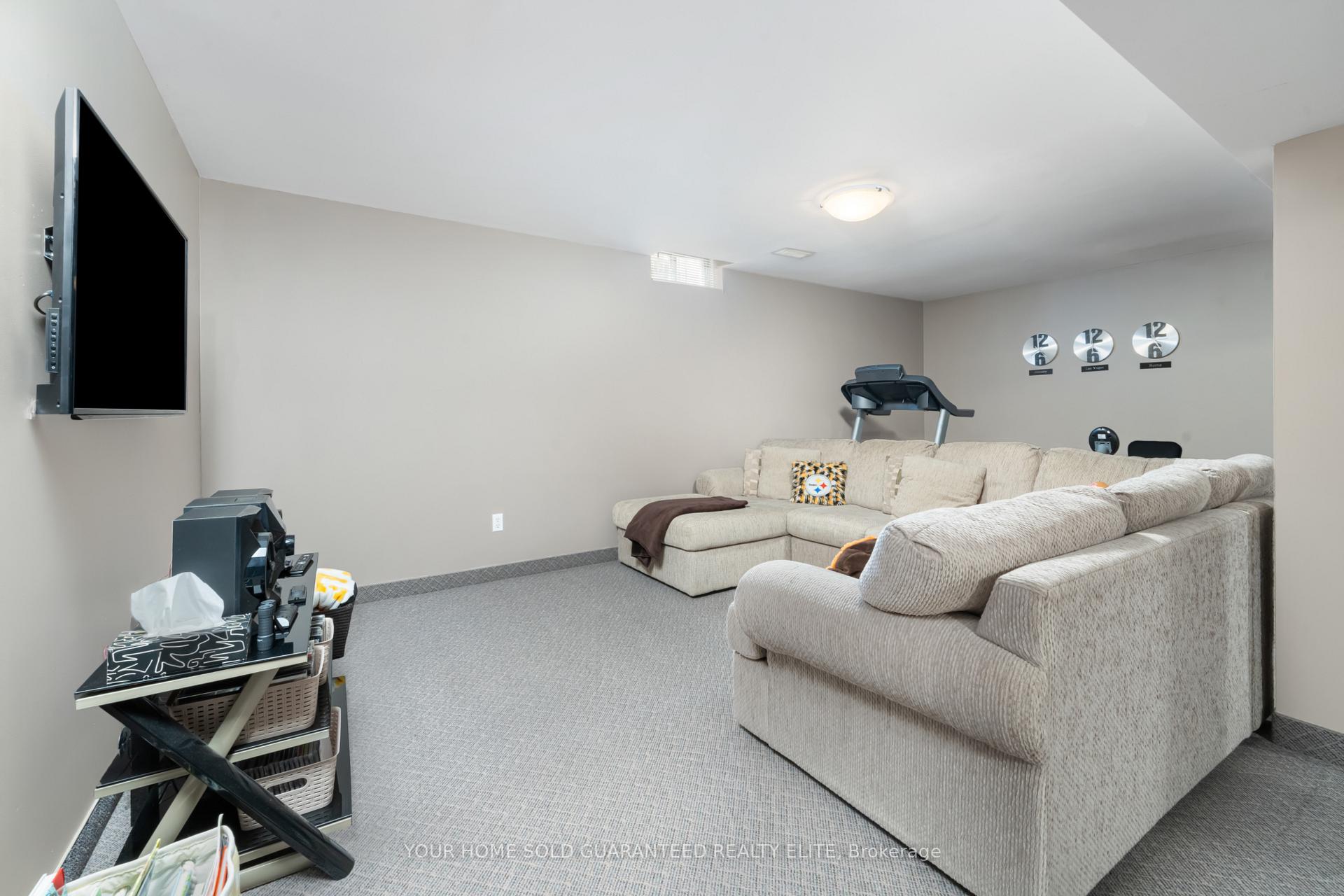 Photo 19 of 12 Aspen Drive, Grimsby, Grimsby West — HOMEH