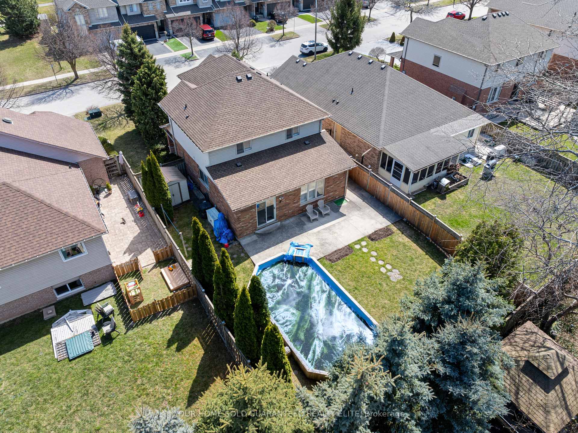 Photo 24 of 12 Aspen Drive, Grimsby, Grimsby West — HOMEH