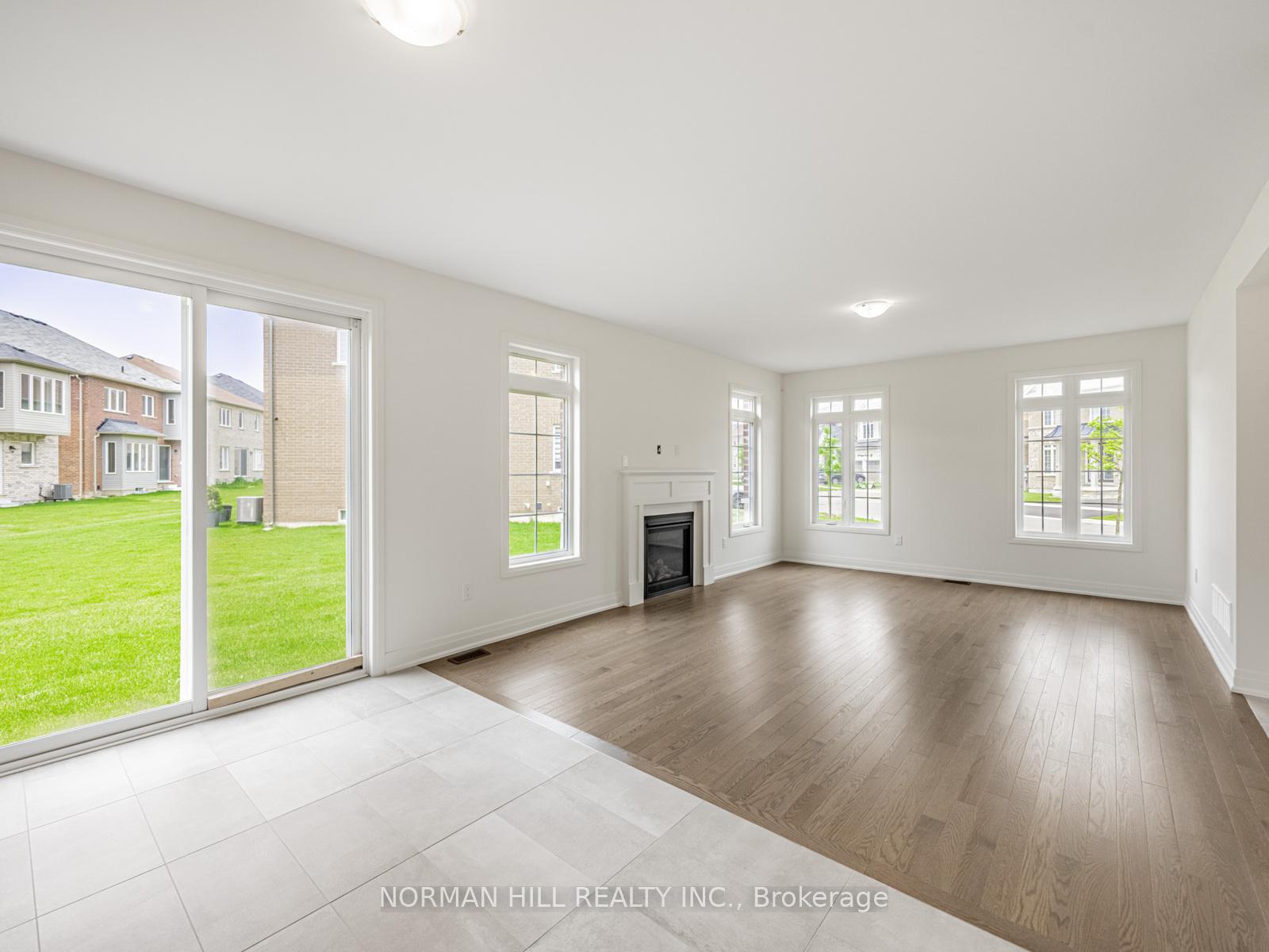 Photo 3 of 15 Unwind Crescent, Brampton, Credit Valley — HOMEH