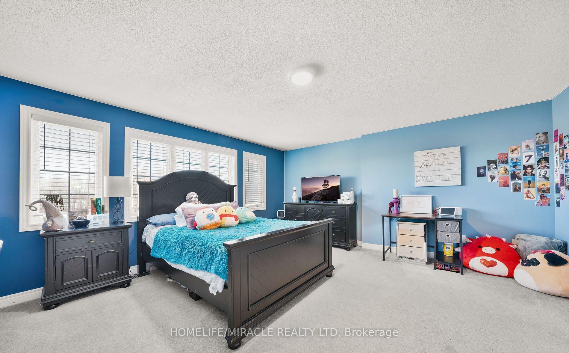 Photo 15 of 22 Devonleigh Drive, Amaranth, Rural Amaranth — HOMEH