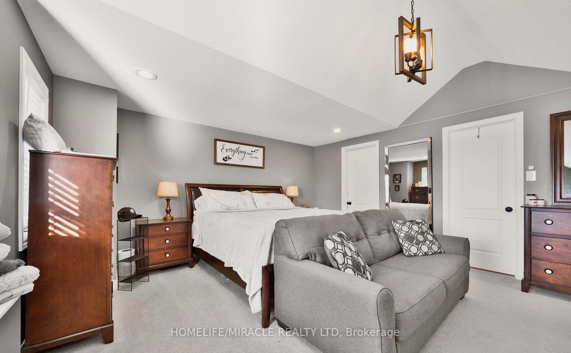 Photo 21 of 22 Devonleigh Drive, Amaranth, Rural Amaranth — HOMEH